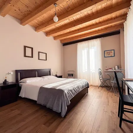 Riarel- Foresteria Lombarda Bed & Breakfast