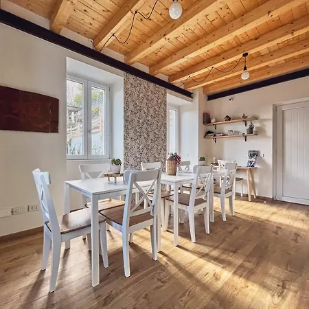 Riarel- Foresteria Lombarda Bed & Breakfast *